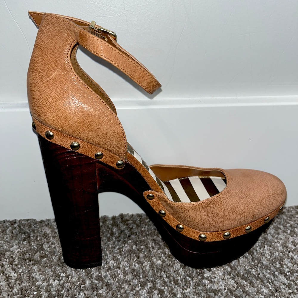 GIANNI BINI Blanca Acacia Tan platform Heels size 7.5M